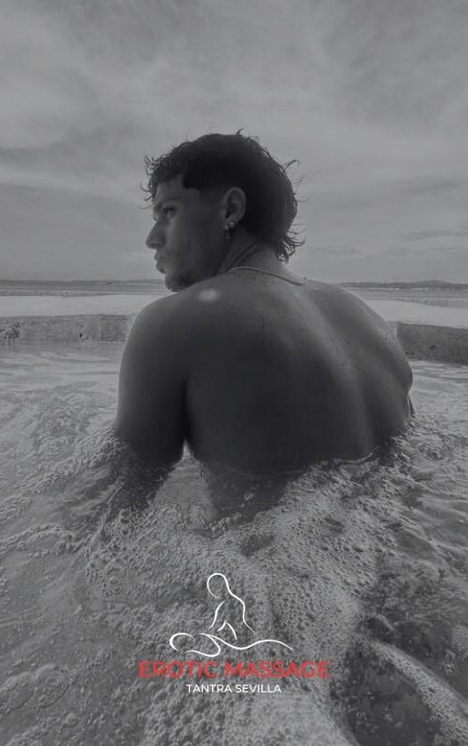 masajista erótico masculino en Sevilla a domicilio