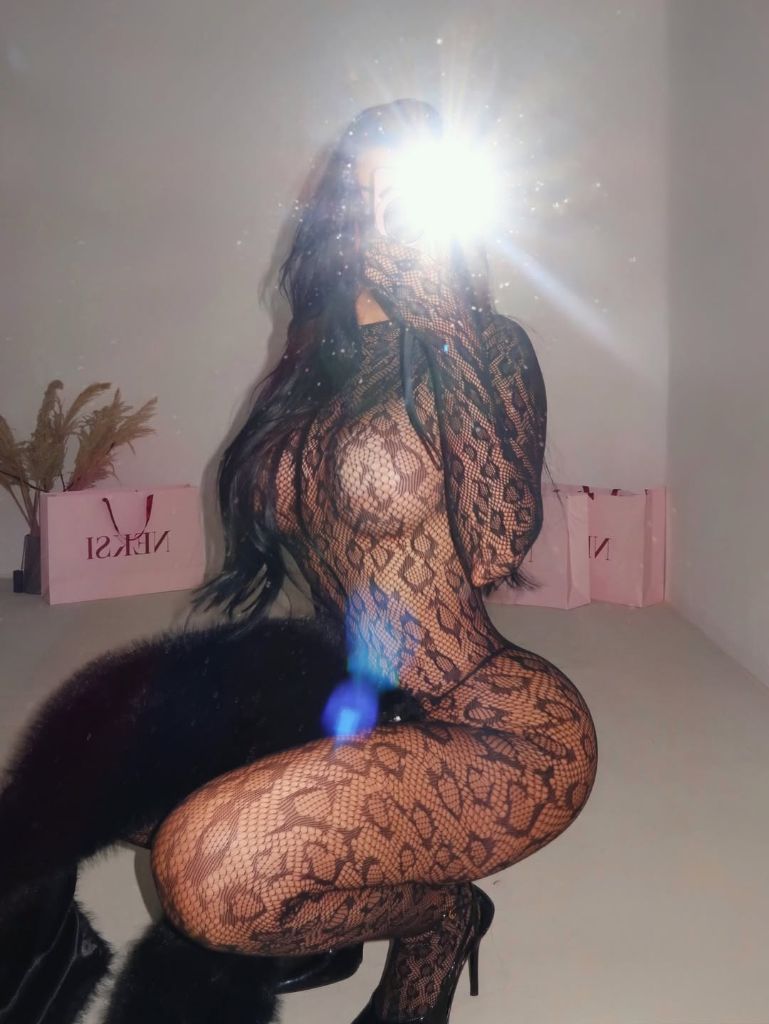Nicole masajista sensual GFE Sevilla Este